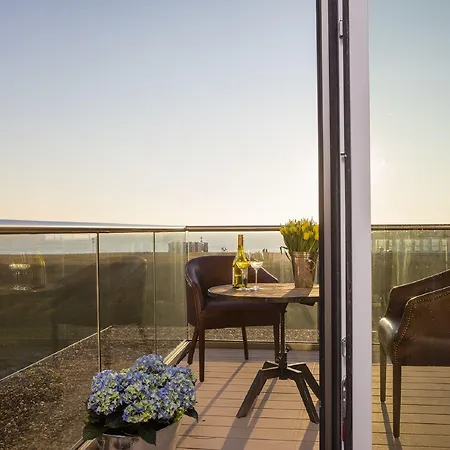 Konukevi Meerblickd21 4*